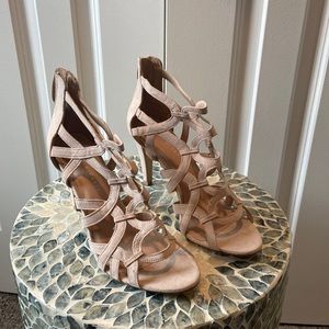 Kelly & Katie strappy high heel, size 9